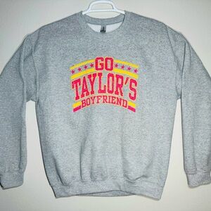 Go Taylor's Boyfriend Crewneck Sweatshirt Pullover Gildan Heavy Blend Gray Large